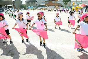 運動会予行が行われました　リズム　年中組