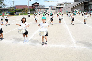 運動会予行が行われました　鼓笛　A・B