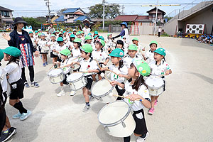 運動会予行が行われました　鼓笛　A・B