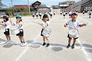 運動会予行が行われました　鼓笛　C・D・E