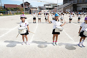 運動会予行が行われました　鼓笛　C・D・E