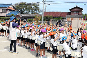 運動会予行が行われました　鼓笛　C・D・E