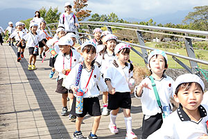 東員町中部公園遠足  年中　 NO.1