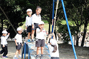 東員町中部公園遠足  年中　 NO.1