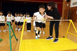 体操教室　鉄棒頑張りました‼　ひまわり