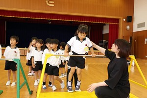 体操教室　鉄棒頑張りました‼　ひまわり