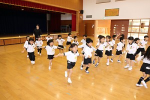 体操教室　鉄棒頑張りました‼　ひまわり