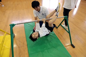 体操教室　鉄棒がんばったね‼　さくら