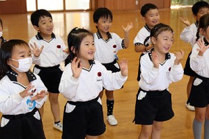 体操教室　鉄棒がんばったね‼　さくら