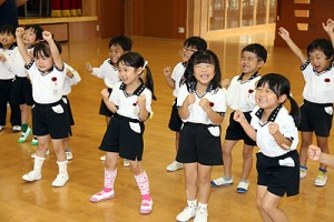体操教室　鉄棒がんばったね‼　たんぽぽ