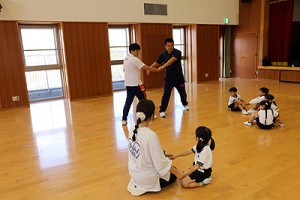 体操教室　鉄棒がんばったね‼　たんぽぽ