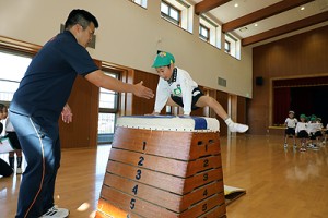 体操教室　跳び箱にチャレンジ　A