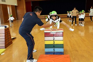 体操教室　跳び箱にチャレンジ　B