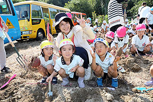 エンゼル自然体験農園でおいもほり　　年中