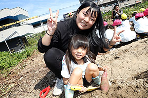 エンゼル自然体験農園でおいもほり　　年中