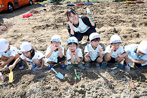 エンゼル自然体験農園でおいもほり　　年中