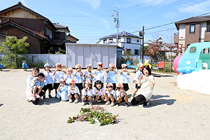 エンゼル畑でおいもほり　年少