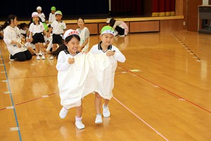 エンゼルホールで楽しい運動あそび‼　年長B・年中たんぽぽ