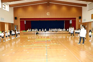 エンゼルホールで楽しい運動あそび‼　年長B・年中たんぽぽ