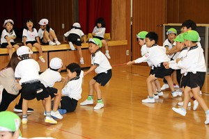 エンゼルホールで楽しい運動あそび‼　年長B・年中たんぽぽ