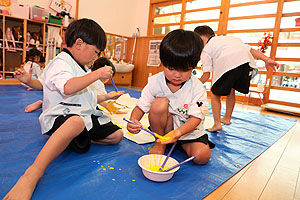 イチョウの木の制作　りす