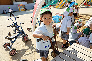 元気いっぱい園庭遊び！　A・B・うさぎ・りす・ことり・ひよこ　NO.1