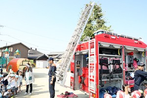 消防車がやってきた　　NO.2