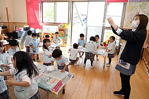 お仕事体験ごっこ　ことり