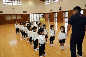 体操教室　ブリッジ・片足跳び　ひまわり