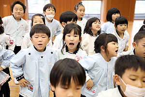 歌・カスタの予行が行われました　年長Aチーム