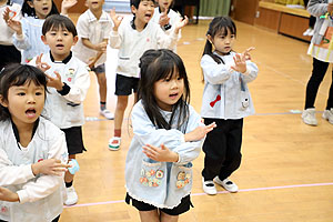 歌・カスタの予行が行われました　年長Aチーム