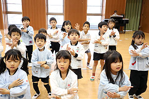 歌・カスタの予行が行われました　年長Aチーム