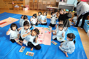 エンゼル幼稚園のお誕生日おめでとう　りす・ひよこ