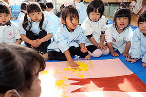 エンゼル幼稚園のお誕生日おめでとう　りす・ひよこ