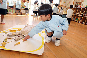 エンゼル幼稚園のお誕生日おめでとう　ことり