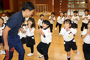 体操教室がんばったね　ひまわり