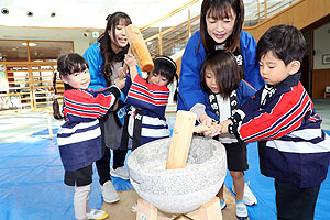 もちつき大会　うさぎ・りす・ことり