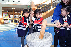 もちつき大会　うさぎ・りす・ことり