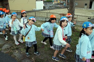 公園へ出かけました　年長D・E