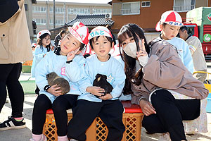 ふれあい動物園　たのしかったね　年少組