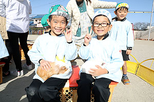 ふれあい動物園　たのしかったね　年長組