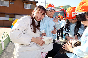 ふれあい動物園　たのしかったね　年長組