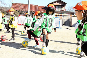 サッカー教室が開かれました　年長E