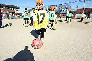 サッカー教室が開かれました　年長E