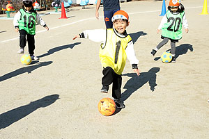 サッカー教室が開かれました　年長E