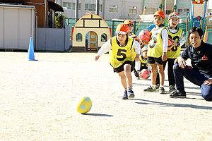 サッカー教室が開かれました　年長E