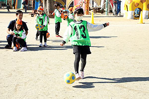 サッカー教室が開かれました　年長E