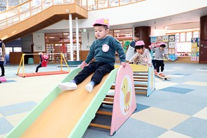 サーキット遊び　たのしいね‼　　ひよこ