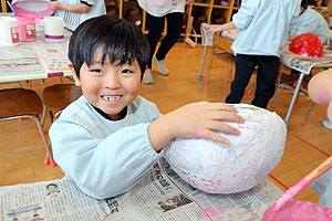 張り子の色塗り　すみれ