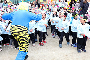 節分　みんなで豆まきをしました　全園児